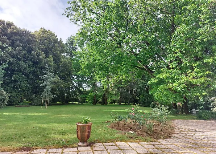 Les Allees Du Chateau Bed and breakfast 3*