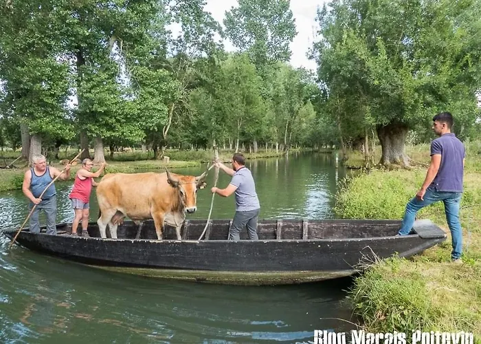 Les Allees Du Chateau 3*