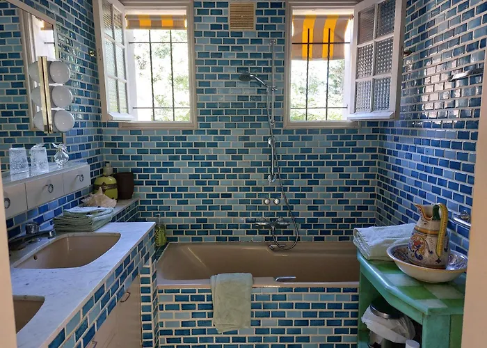 Les Allees Du Chateau Bed and breakfast 3*